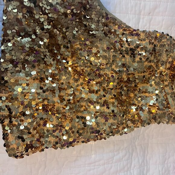 Sparkle set gold sleevels crop top and skort - Picture 6 of 6
